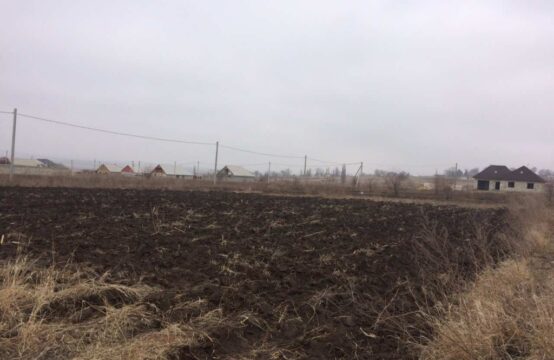 Se vinde lot de pămînt s. Roșu