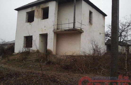 Se vinde casă nefinisată cu 2 nivele s. Pelinei