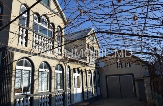 Se vinde casă cu mansardă Focșa