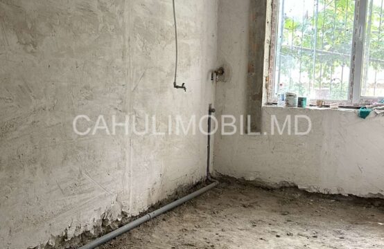 Se vinde apartament cu 3 camere în regiunea J/D