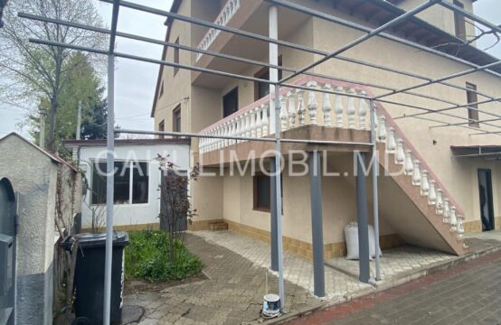 Se vinde casă cu 3 nivele în regiunea Ghebhard