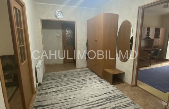 De vînzare apartament cu 4 camere, seria 143 în Centru