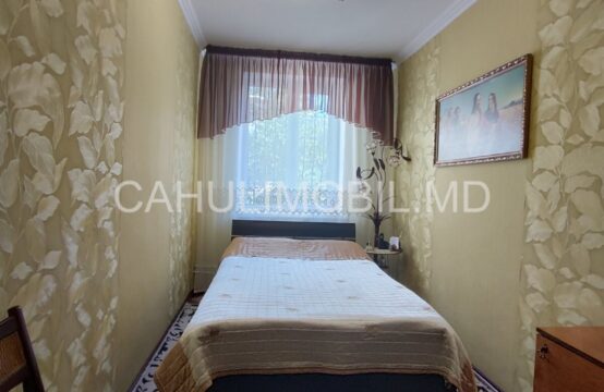 Продается 2-х комнатная квартира, можно под коммерцию р-н Жубилеу