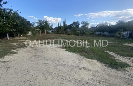 Продается  ровный и большой участок под строительство р-н Гидро