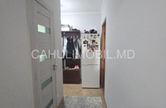 Se vinde apartament cu 2 camere or.Cahul sectorul Spirina